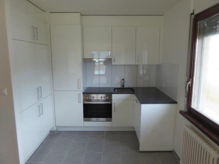Spacieux appartement de 4 pièces avec balcon et garage à Sierre