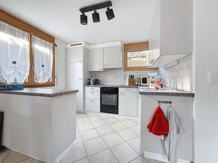Leytron (rive droite) ? Maison mitoyenne avec cachet, soleil & extérieur privatif de 100 m²