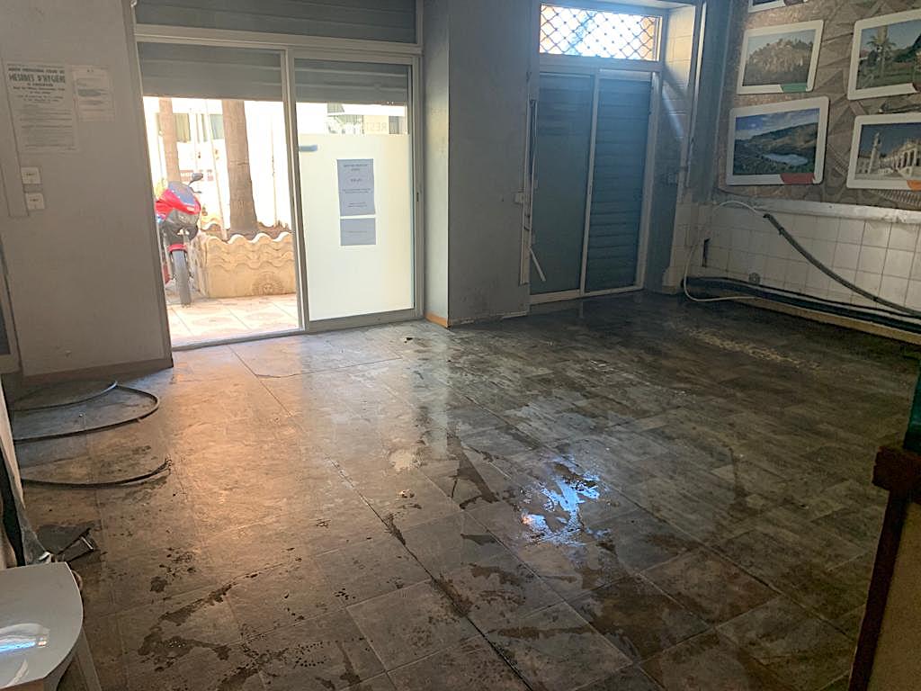 Oov7o_pie-ce-avant-magasin-1669022956.jpg