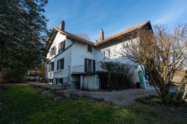 House for sale in Rochefort, Switzerland