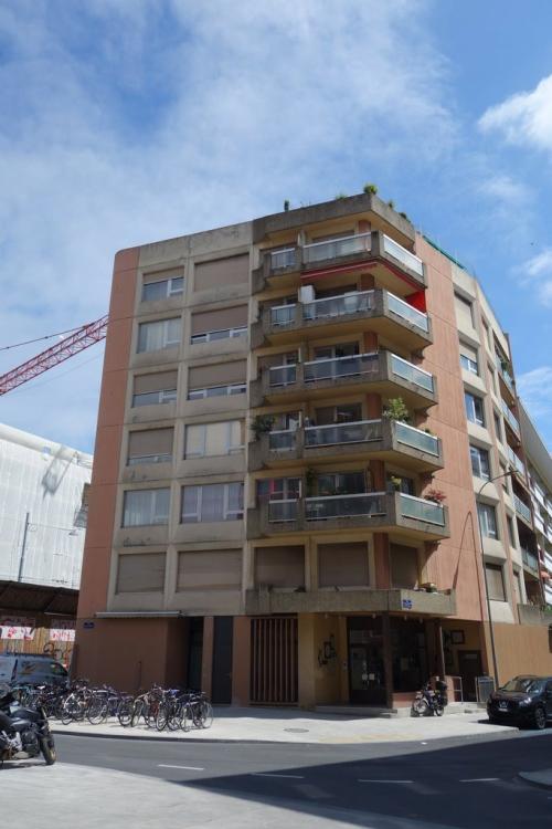 Proche Jonction : 4 pièces avec balcon