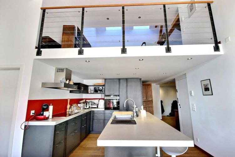 Splendide Triplex et terrasse surélevée de 55m2