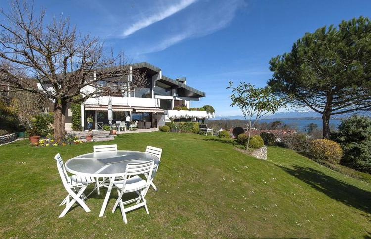 House for rent, chemin des Vignes (Crans (VD), CH)
