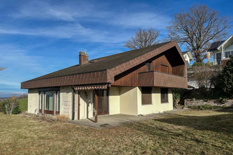Freistehendes Einfamilienhaus mit Weitblick an ruhiger Wohnlage
