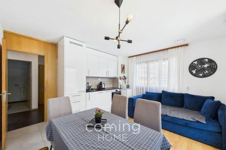 3.5-Zimmer-Mietwohnung in Saas-Grund - lichtdurchflutet, renoviert und mit Balkon