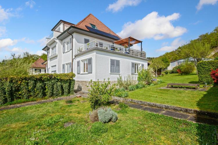 Großes Familienhaus mit 2 Wohnungen in Boncourt