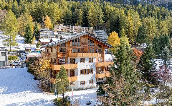 Mehrfamilienhaus mit 11 Wohnungen an bester Lage in Leukerbad