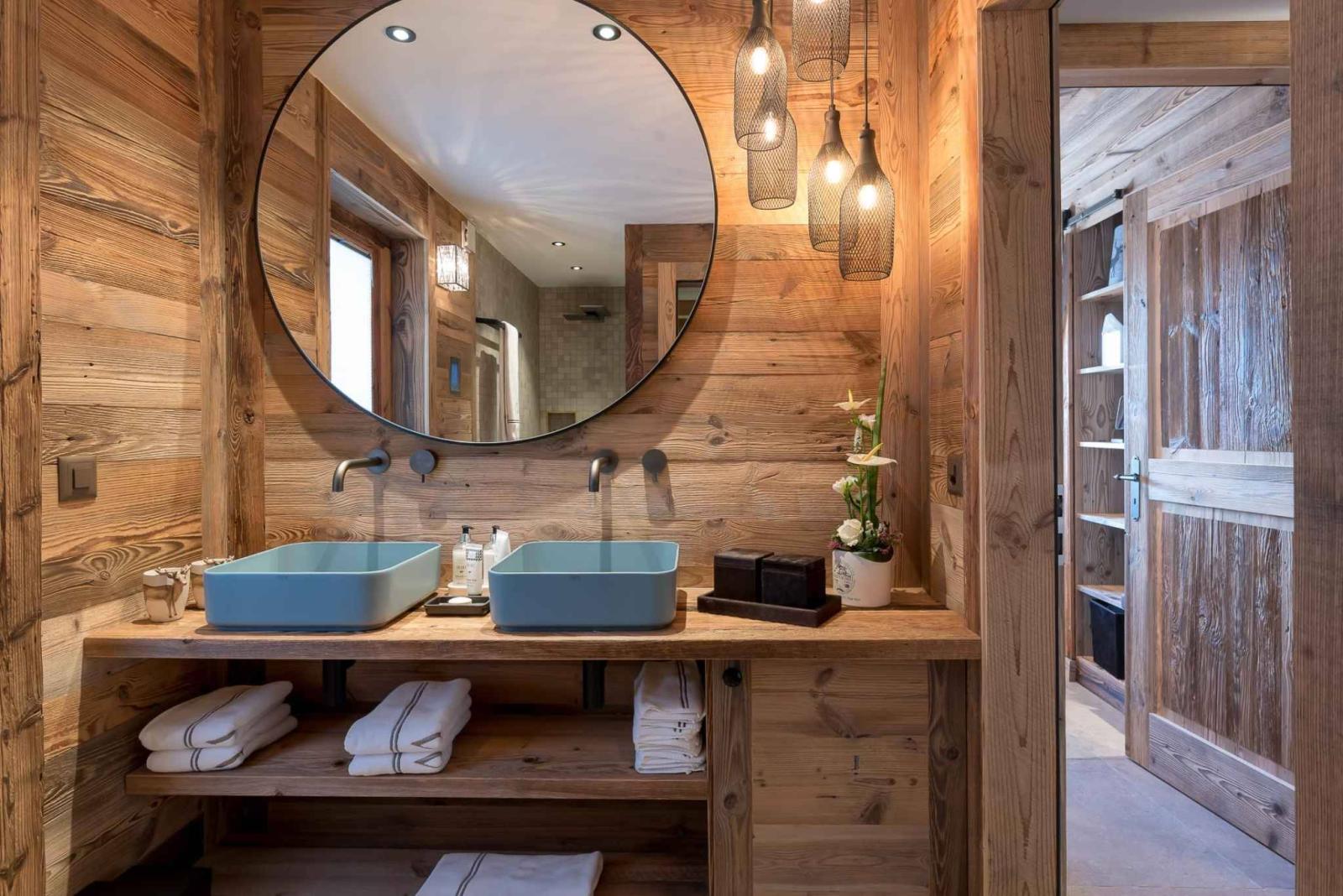 Chalet moderne avec vue imprenable sur les montagnes