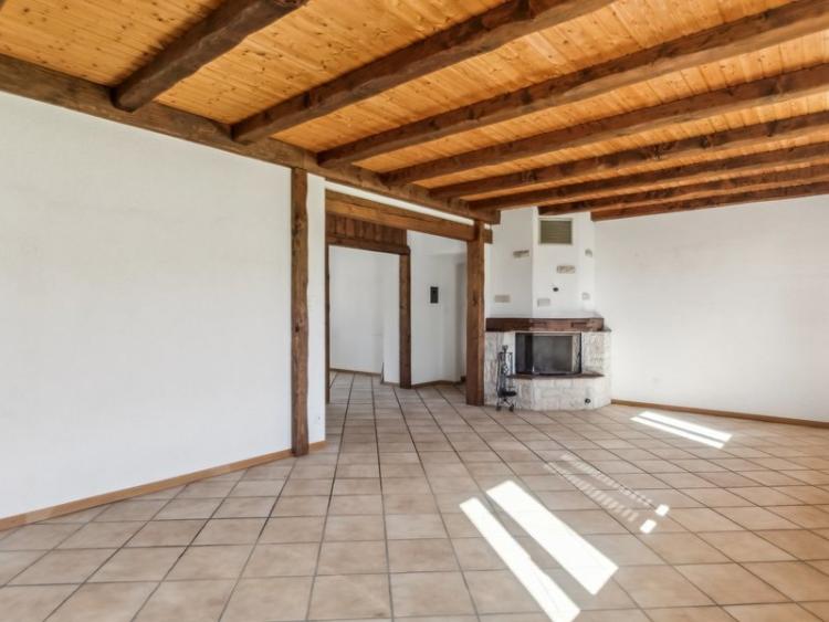 Spacieux appartement avec chambre indépendante