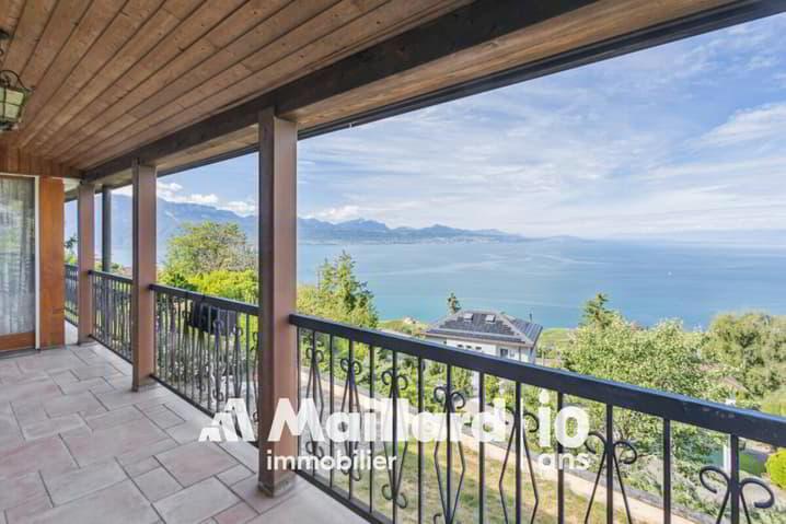 Villa de deux logements avec vue à couper le souffle