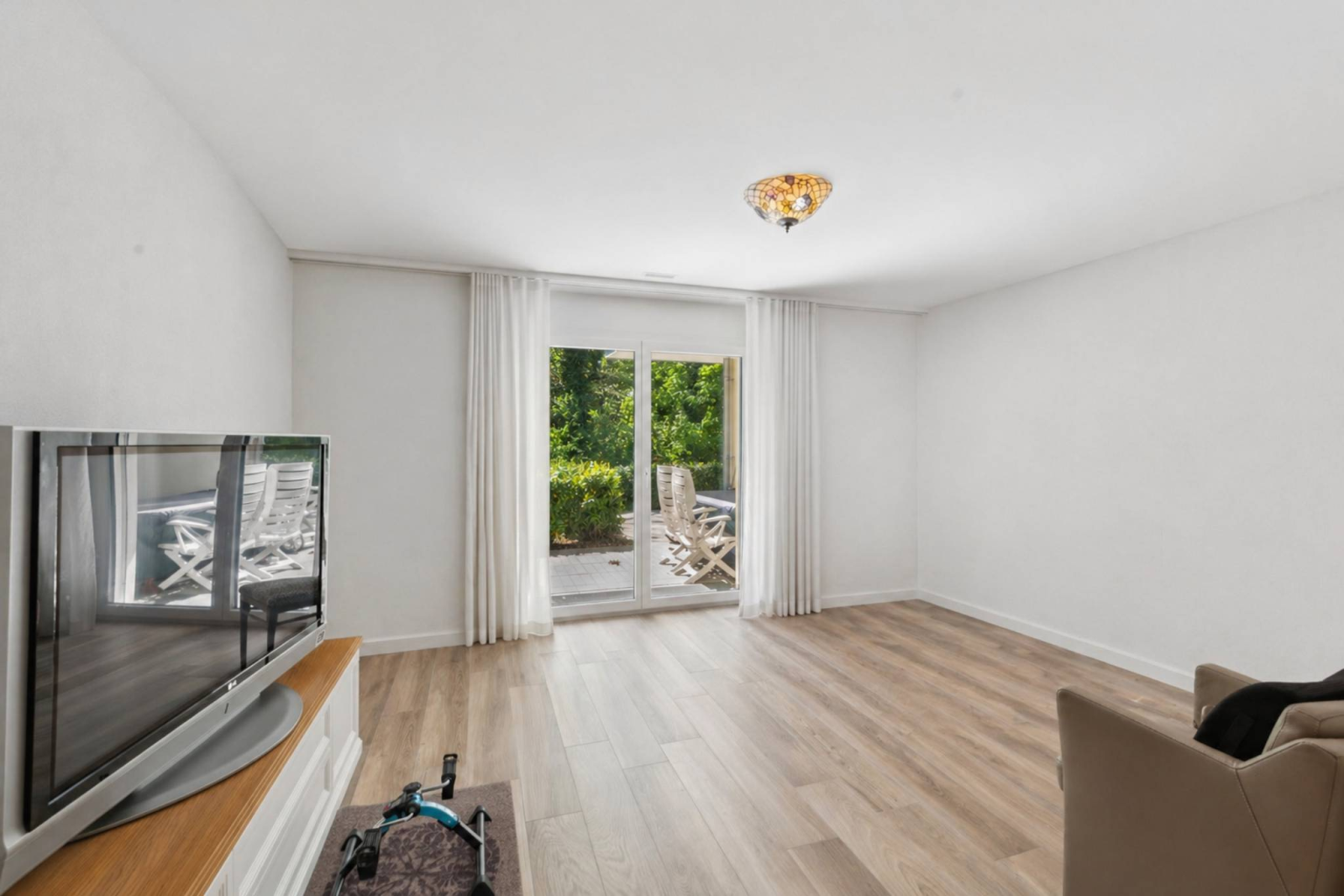 En exclusivité ! Immeuble mixte divisé en deux logements de plain-pied