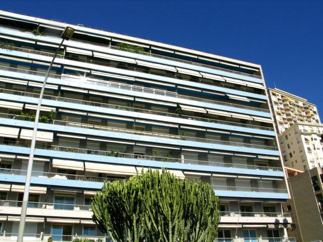 PZHWr_108-2-trocadero.jpg