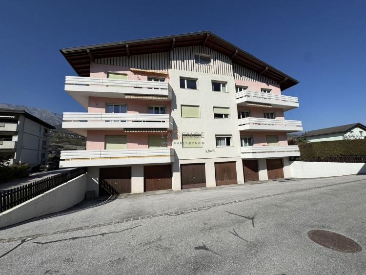 Appartement de 4.5 pièces dans une petite résidence - Uvrier