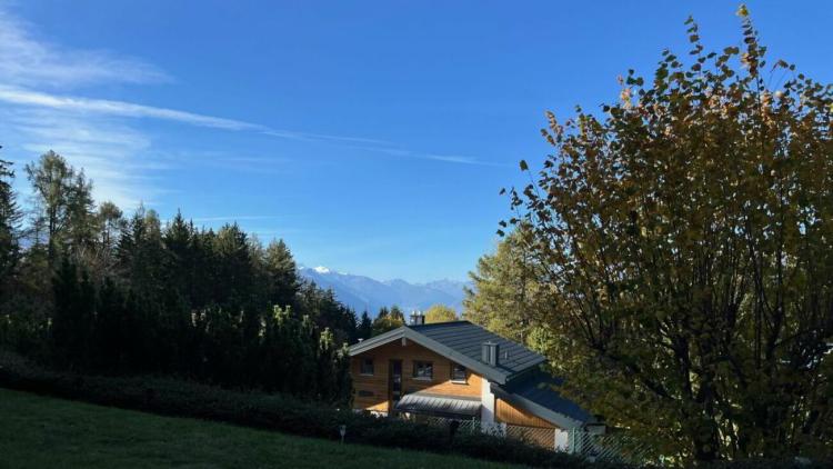CRANS-MONTANA À LOUER TRES BEL APPARTEMENT
