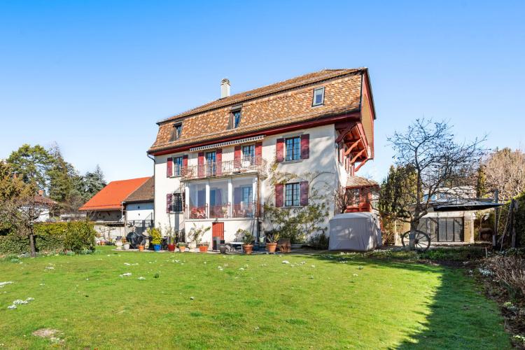 House for sale in Saint-Légier-La Chiésaz, Switzerland