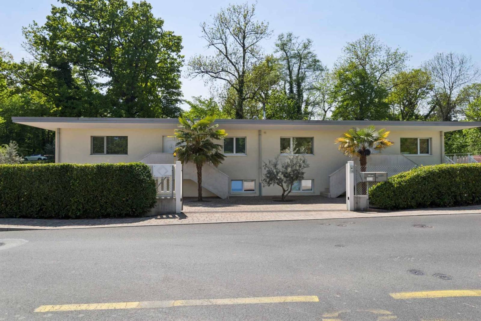 En exclusivité ! Immeuble mixte divisé en deux logements de plain-pied
