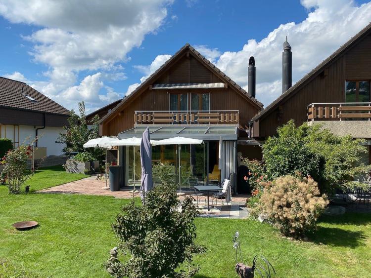 Charmantes Einfamilienhaus Wintergarten und viel Tageslicht