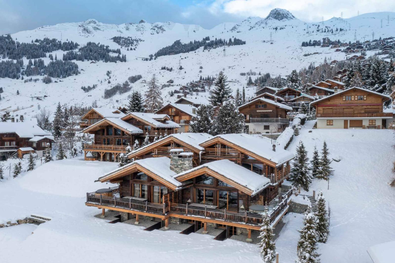MAGNIFIQUE CHALET - VUE PANORAMIQUE - 5 CHAMBRES