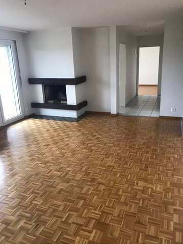 Très bel appartement de 4 pièces avec vue à Hauterive