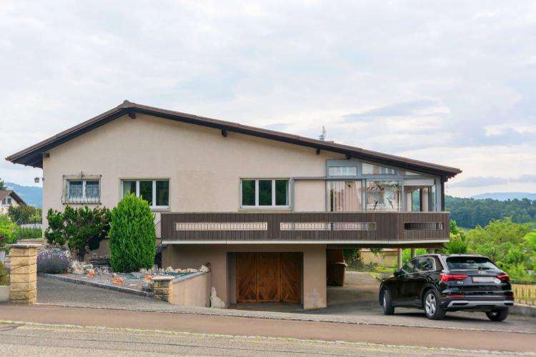 Komfortables Einfamilienhaus mit 6.5 Zimmern in Boécourt