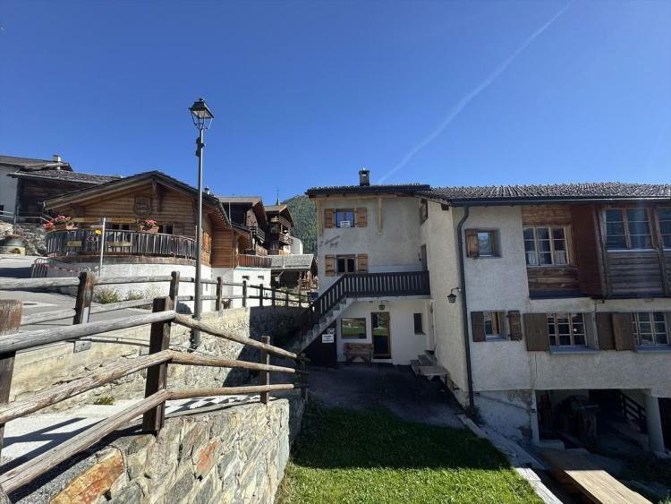 Triplex dans maison villageoise
