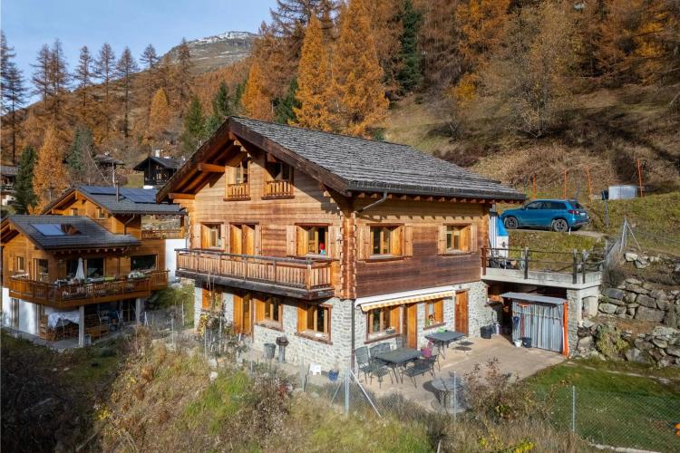 House for sale in Ayer, Switzerland