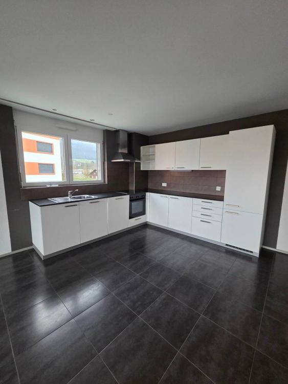 Wohnung 4,5 Zimmer mit 107 m2 im 2. Stock mit Aufzug