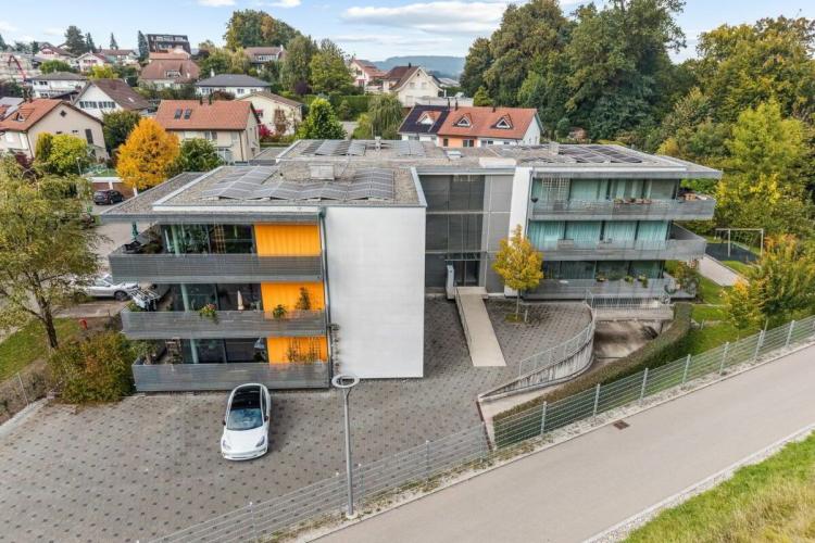Moderne 4.5-Zimmer-Loftwohnung im Herzen des Sensebezirks