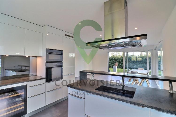 Apartment for sale in Saint-Prex, Switzerland