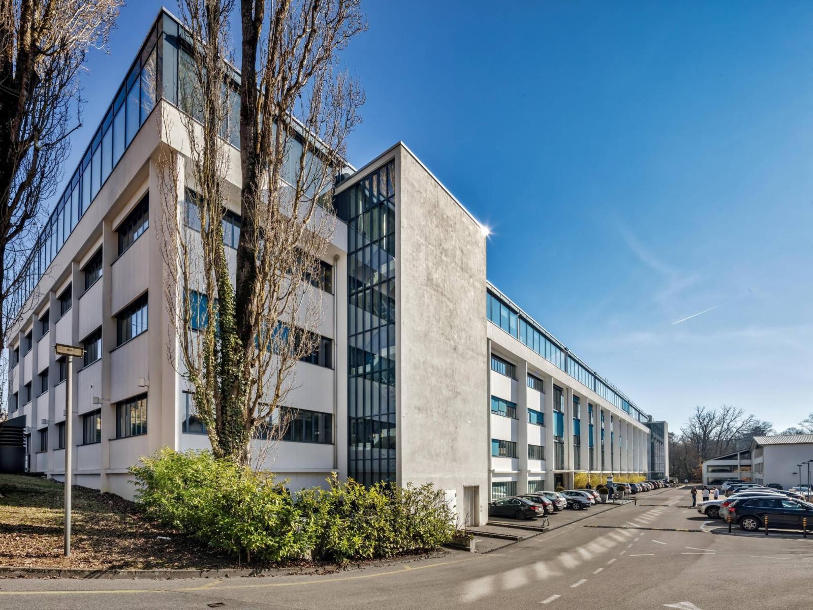 Bureaux équipés d'environ 6'000 m2 DIVISIBLES à Versoix