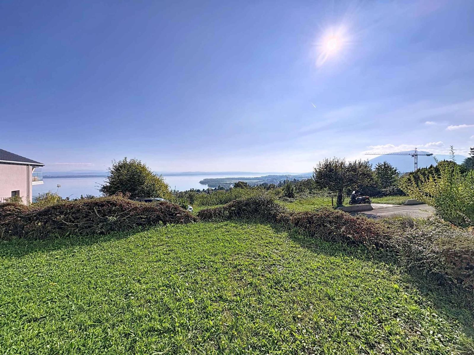 Élégante maison individuelle de 6,5 pièces avec terrasse et vue imprenable