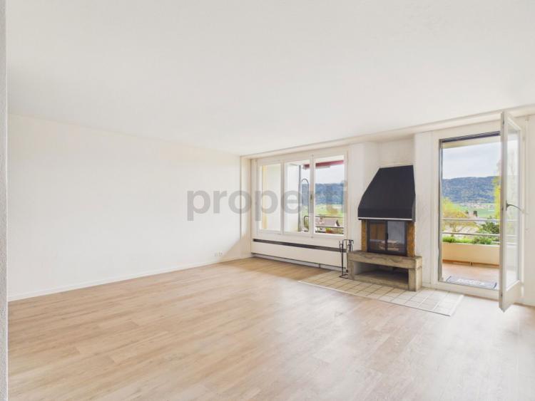 Spacieuse 4.5 pièces maisonette avec balcon, Val-de-Ruz