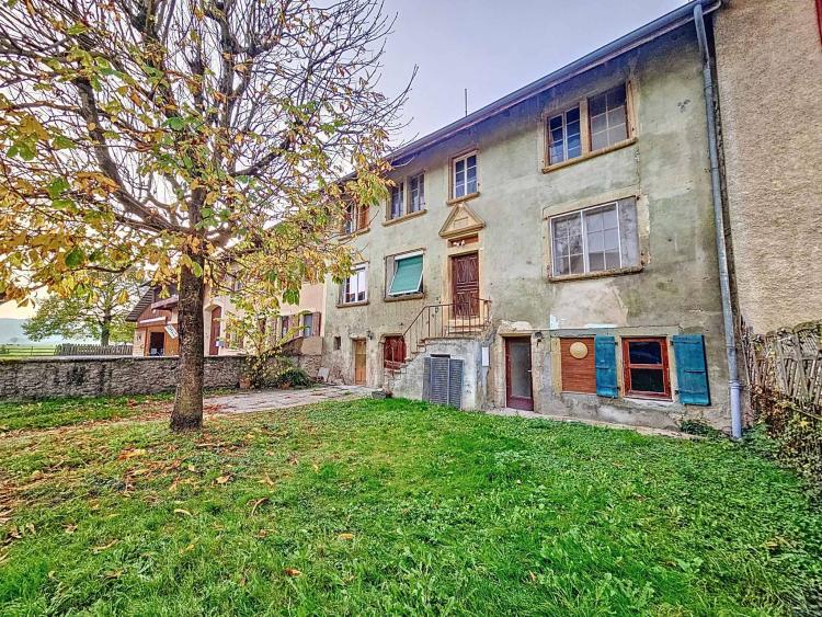 Propriété villageoise avec potentiel de valorisation !