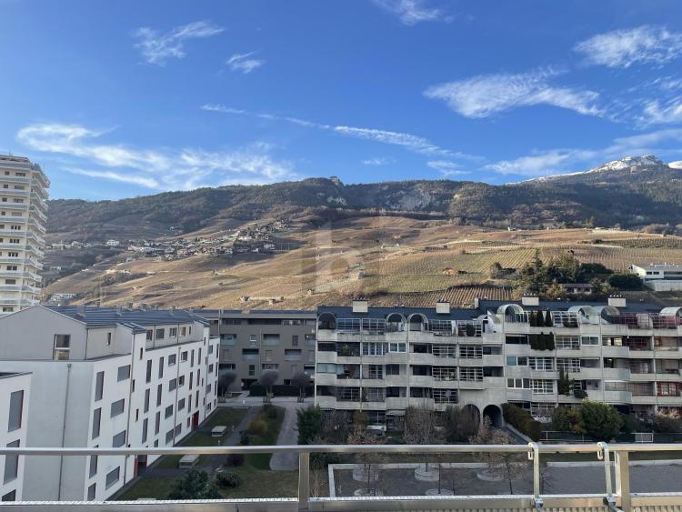 CALME, ENSOLEILLÉ ET MODERNE