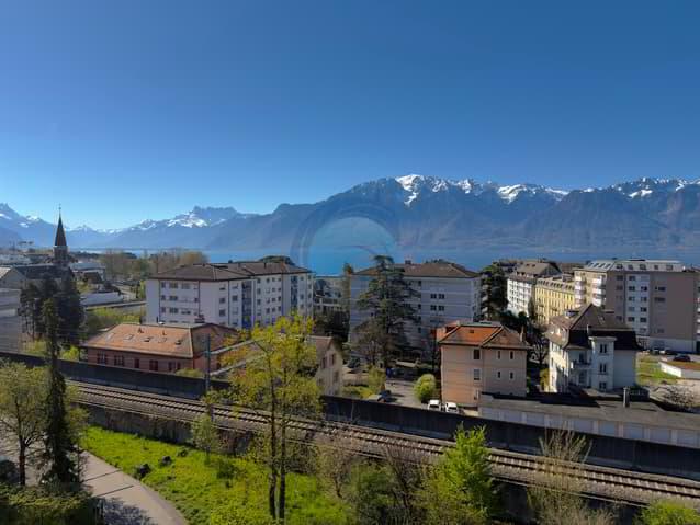 APPARTEMENT DE 3,5 PIÈCES AVEC MAGNIFIQUE VUE SUR LE LAC