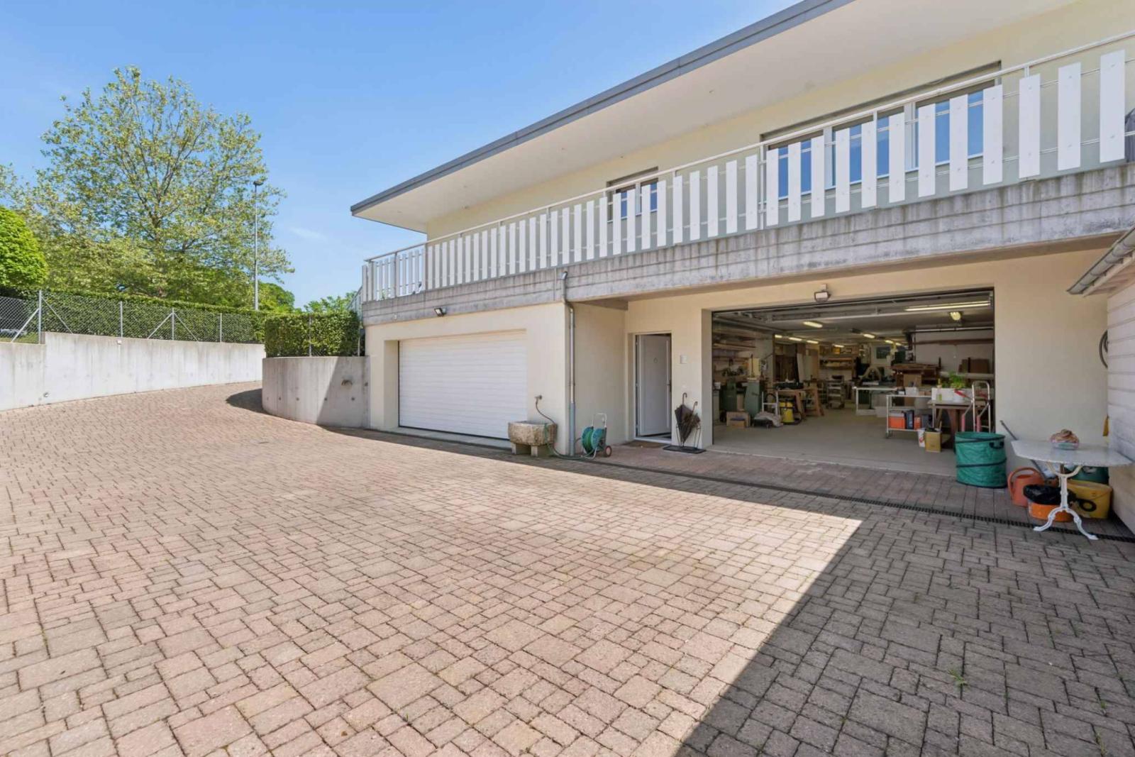 En exclusivité ! Immeuble mixte divisé en deux logements de plain-pied