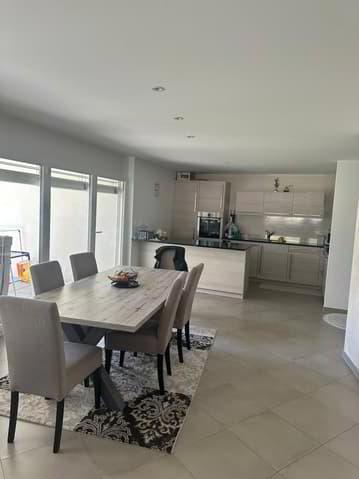 Appartement de 4 pièces au rez-de-chaussée