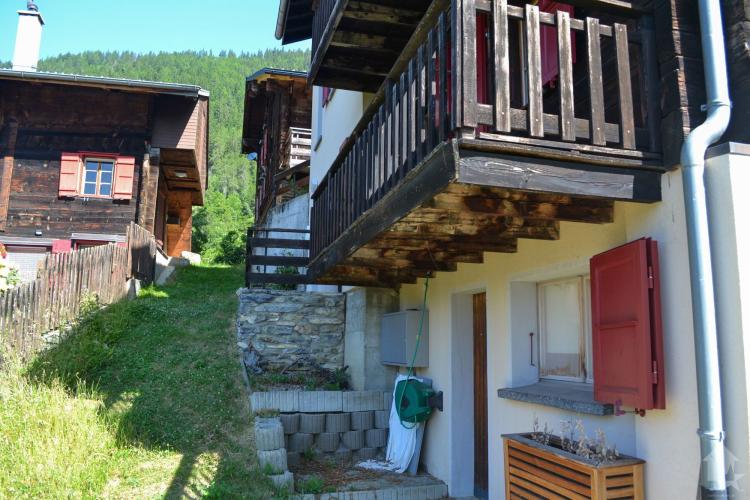 Appartement de 3,5 pièces de 80 m2 sur 2 étages, vue sur les alpes