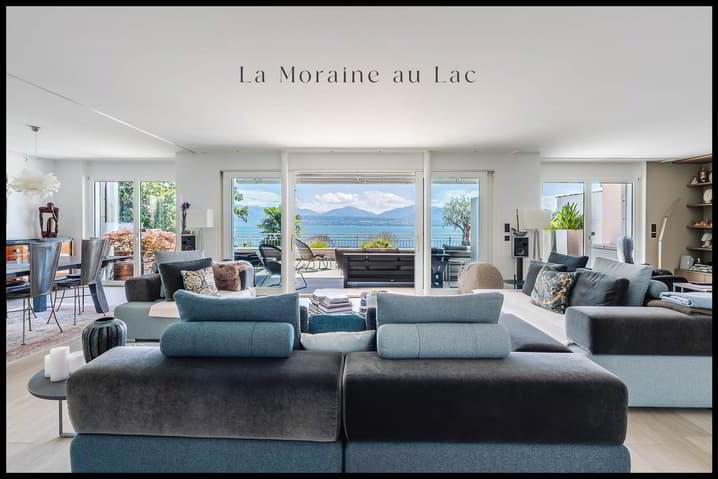Un endroit à nul autre pareil au bord du lac, entre Genève et Lausanne