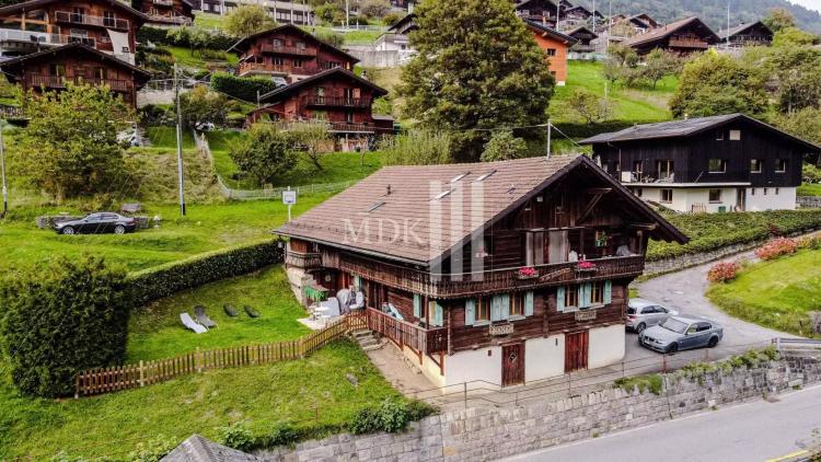 Authentique chalet de deux appartements