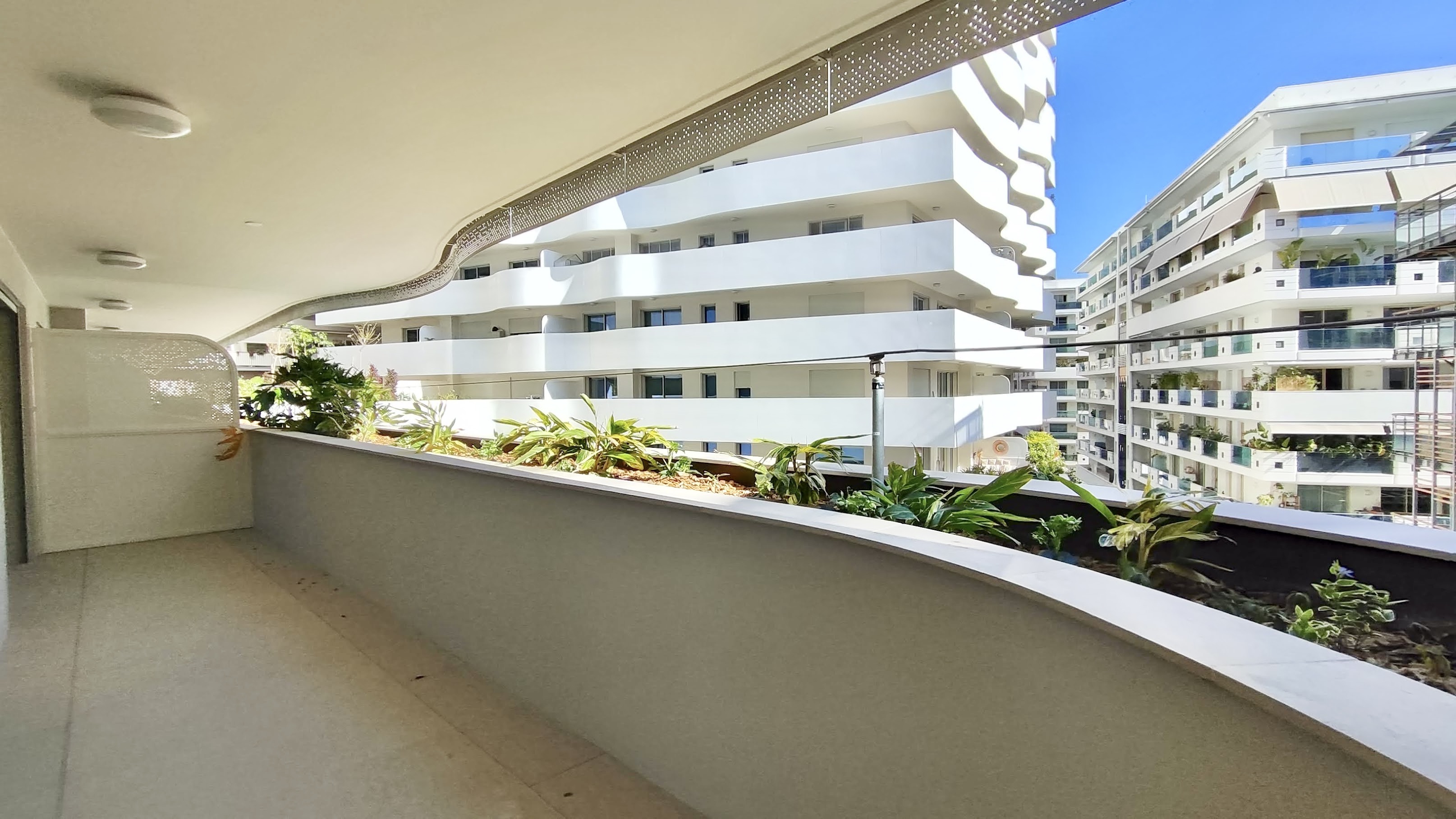 S76Ls_a503-balcon-3-1774950119.jpg