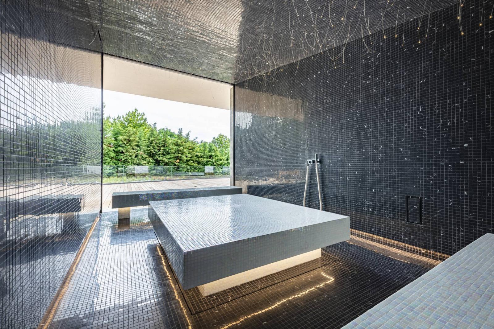 Propriété d'exception : alliance de l'art architectural et du confort prestigieux