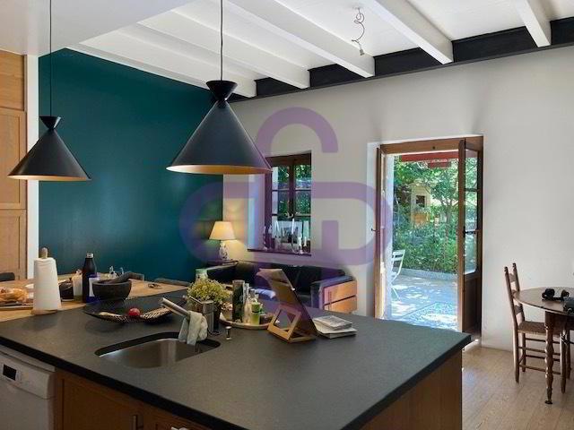 Maison contiguë 8 pièces