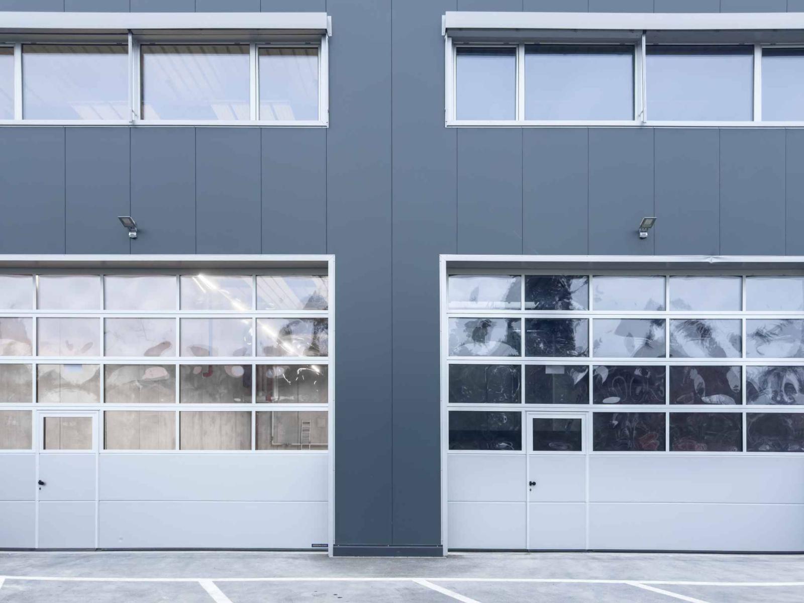 À Vendre : 3 Surfaces Industrielles modernes à Vernier
