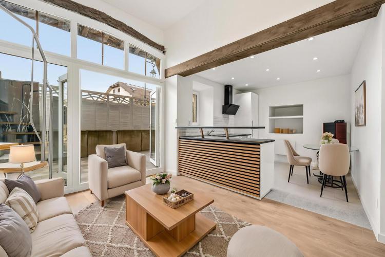 DUPLEX DE CHARME ENTIÈREMENT RÉNOVÉ