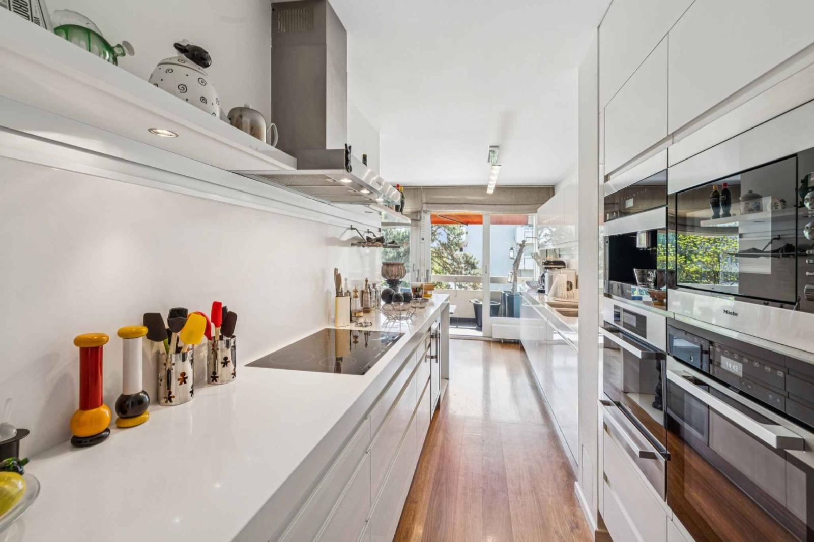 En exclusivité ! Bel appartement traversant en étage élevé