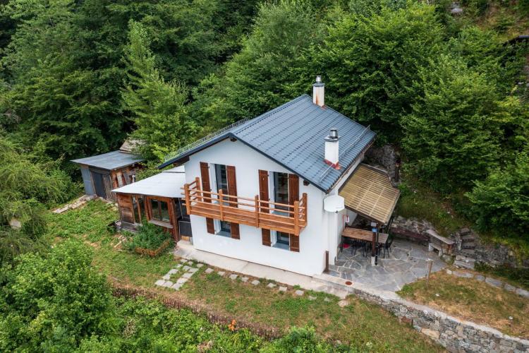 Magnifique chalet rénové sur une parcelle de 3'932 m2