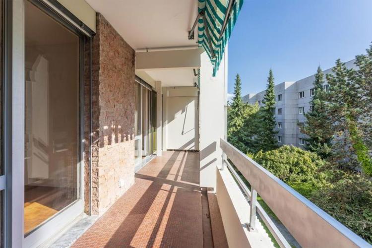 Apartment for sale in Pully, Switzerland