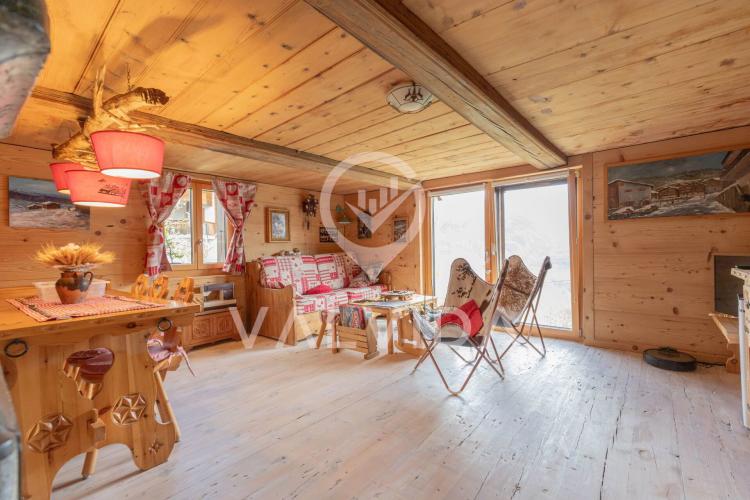 Tradition trifft Moderne - liebevoll renovierte 5.5-Zimmerwohnung mit Gemüsegarten