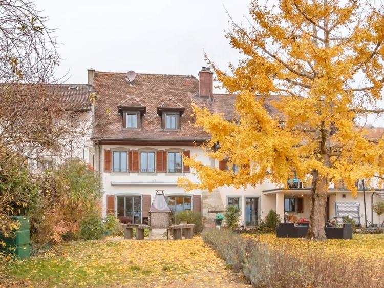 Exklusives 8-Zimmer-Einfamilienhaus mit unverbaubarer Seesicht